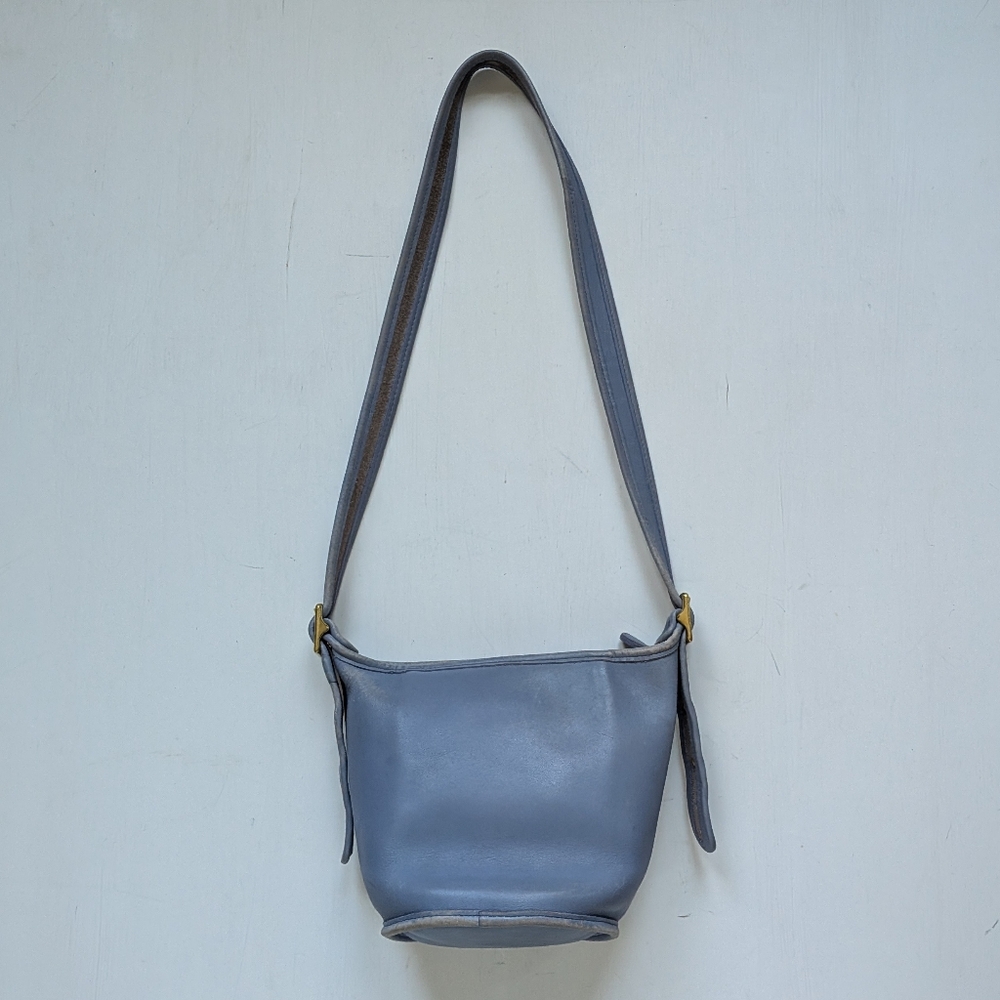 Vintage Coach Leather Light Blue Maggie Crossbody Bag 9019 Gold Hardware